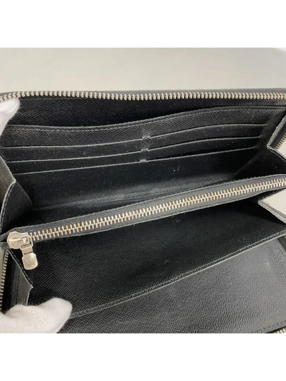 Louis Vuitton Wallet Epi Zippy Organizer Noir